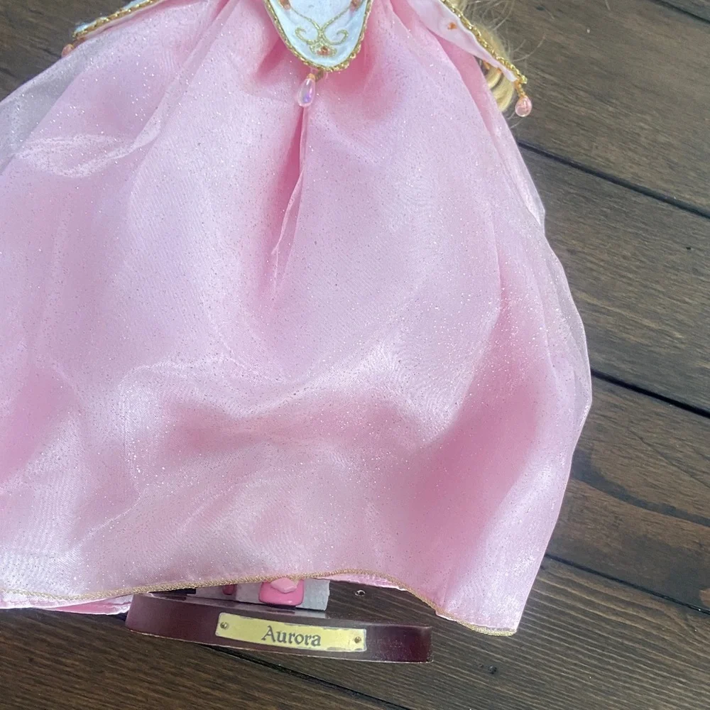 Disney Princess Aurora Porcelain Doll Pink Dress Sleeping Beauty Collectible
